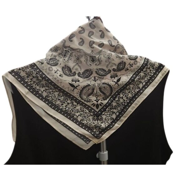 Paisley Print Scarf Square Bandana Burgundy Black & Cream Design 20" Unisex - Picture 5 of 11